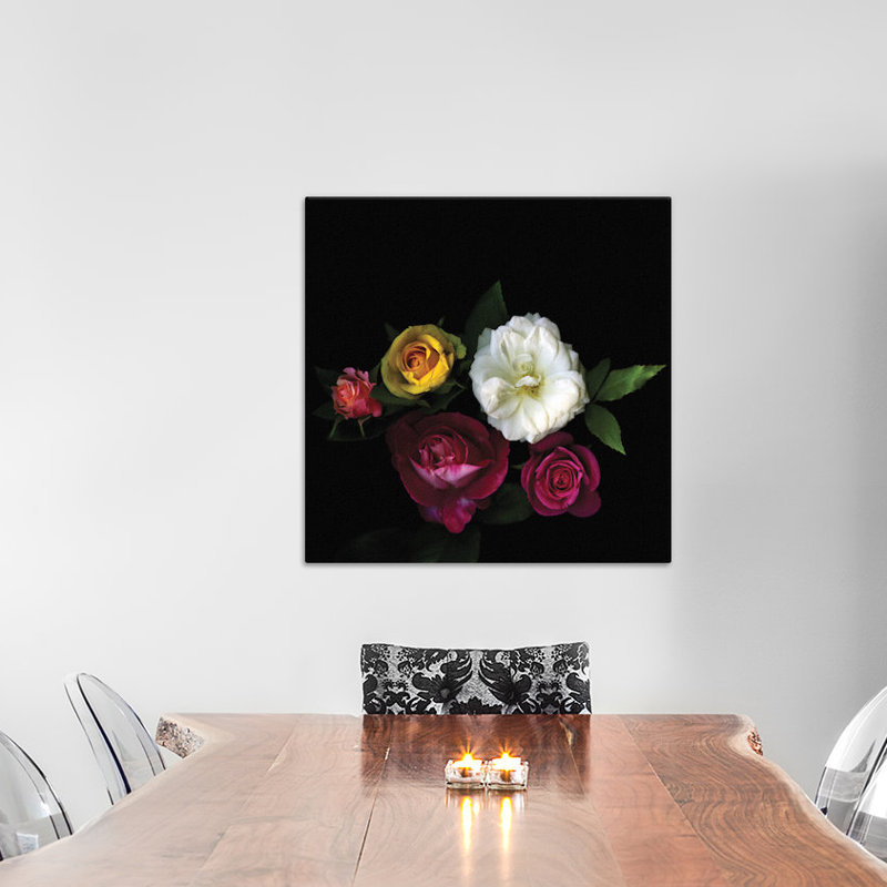 « a rose festival », reproduction de photo sur toile tendue, H 18 po x l 18 po x P 1,5 po, Toile encadrée noire, Pas de tapis