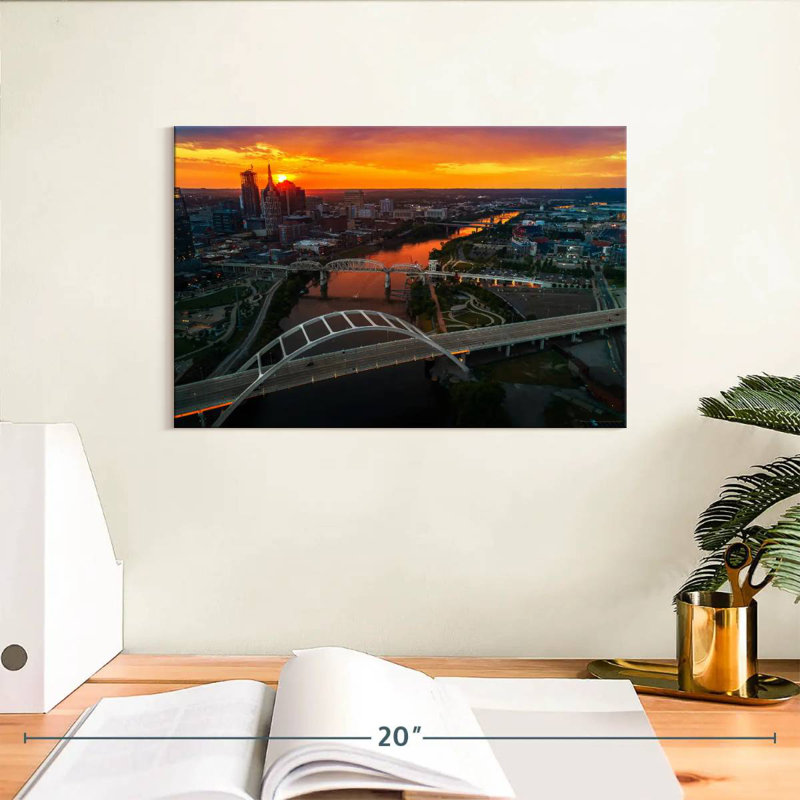 Nashville Tennessee, 8" H x 12" W