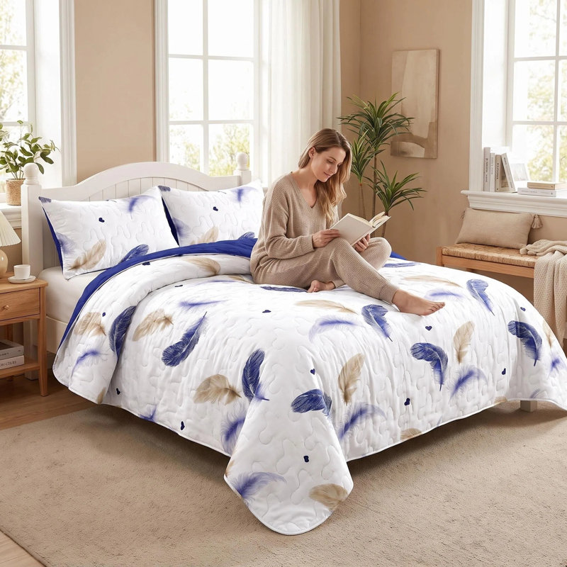 Ensemble de courtepointe réversible 3 pièces, couvre-lit à plumes bleu marine et or avec 2 taies décoratives, couvre-lit léger en microfibre, hydrofuge et adapté aux animaux de compagnie