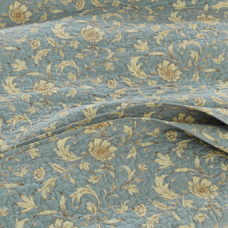 Cotton Quilted Toile Quilt, Powder Blue Toile, Queen Quilt + 2 Queen Shams