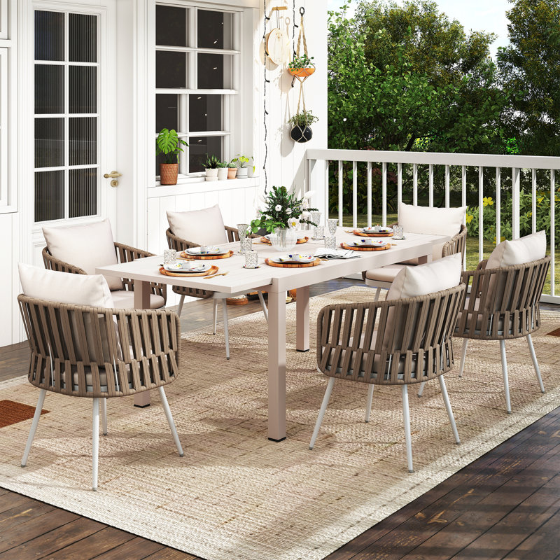 Ensemble repas d'extérieur pour 6 personnes avec coussins