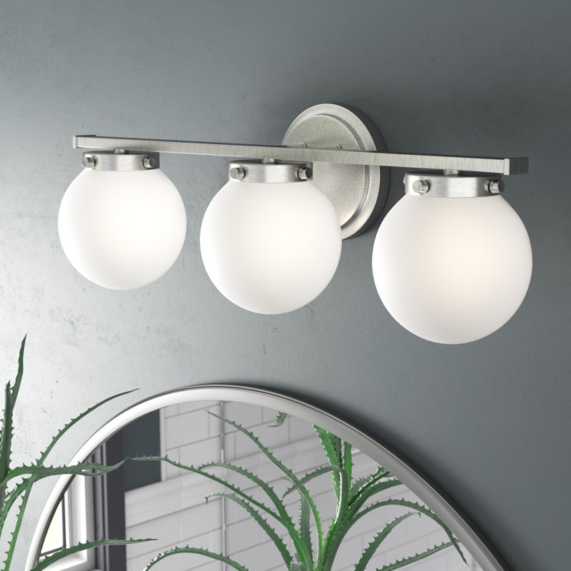 Éclairage pour meuble-lavabo à 3 lumières à intensité variable en chrome Finian, Blanc, Chrome
