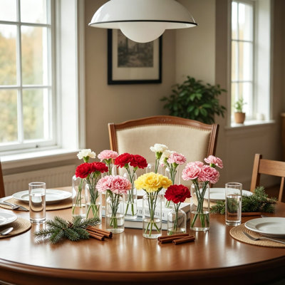 Ensemble de 12 petits vases à fleurs en verre transparent