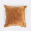 Coussin décoratif | Coussin décoratif en velours de coton délavé à la pierre avec bords décoratifs cousus à la main - 18 po x 18 po-112777833