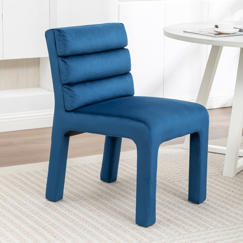 Chaise d'appoint rembourrée en velours Cowger, Marine