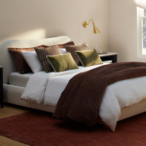 Bedding Sets & Accessories