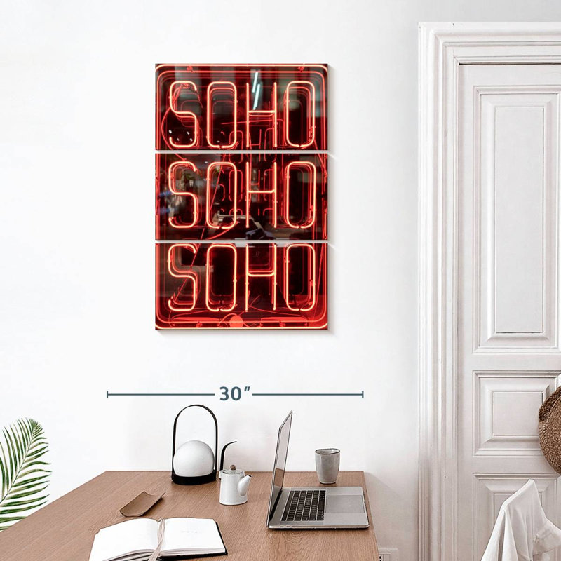 Enseigne néon rouge Tergel Soho, H 32 po x l 20 po