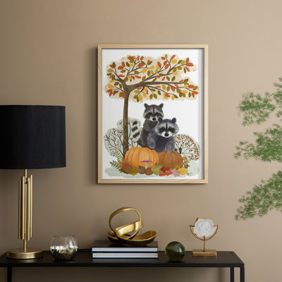 Ratons laveurs sur citrouilles sous un arbre, reproduction encadrée - bois massif