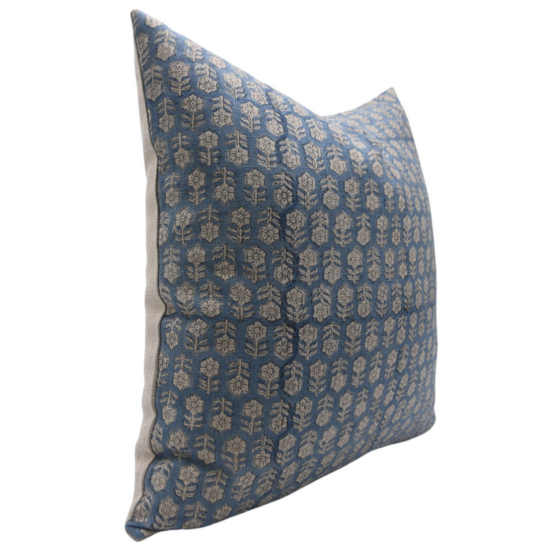 Housse de coussin en lin rustique faite à la main à motif floral Fab Fabine - Tulsi Buti, 14 po x 14 po, Carré