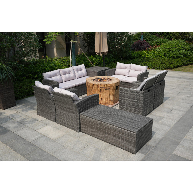 Ensemble de conversation avec coussins pour 9 personnes Humphrey Wicker / Rattan