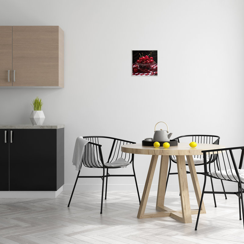 «Plump Cherries Still Life» par RB