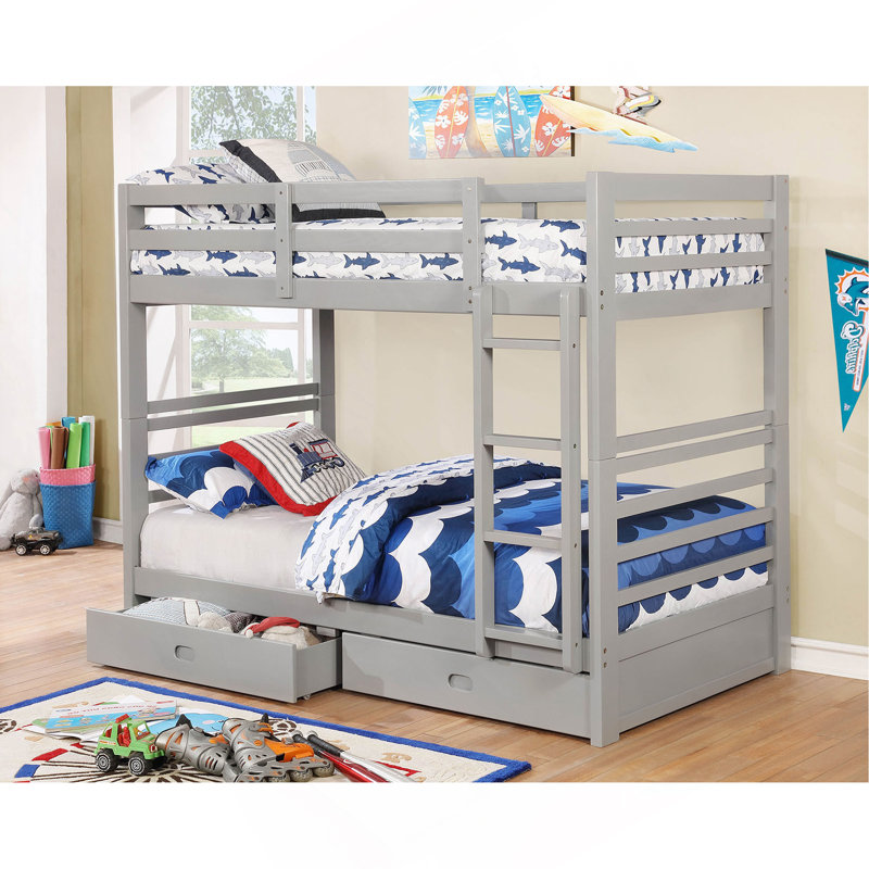 Lit classique au-dessus d'un lit superposé de style transitionnel avec échelle attachée à deux tiroirs , Gris