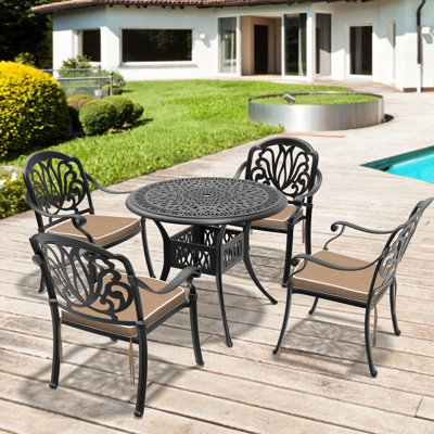Ensemble de 5 meubles de jardin en aluminium moulé, structure noire et coussins bruns, motifs élégants en forme de pétales et de rectangles, revêtement haute température, design ergonomique, empilable, mousse résiliente