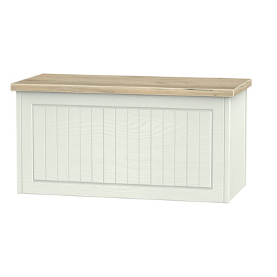 Fully Assembled Zenfield Blanket Trunk