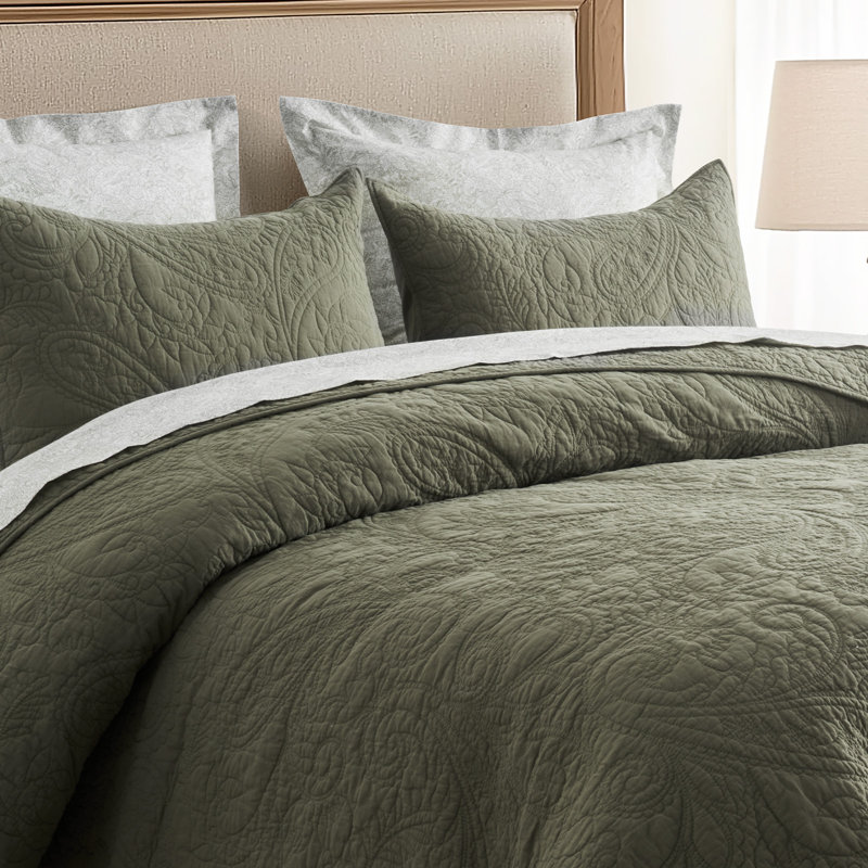 Paisley 100% Cotton Quilt Set 3 Pieces, Queen Quilt + 2 Standard Shams, Olive Green