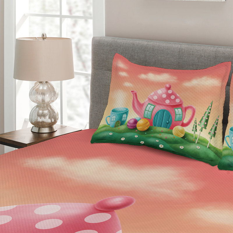 Fantasy Polyester Coverlet, King Bedspread + 2 Shams