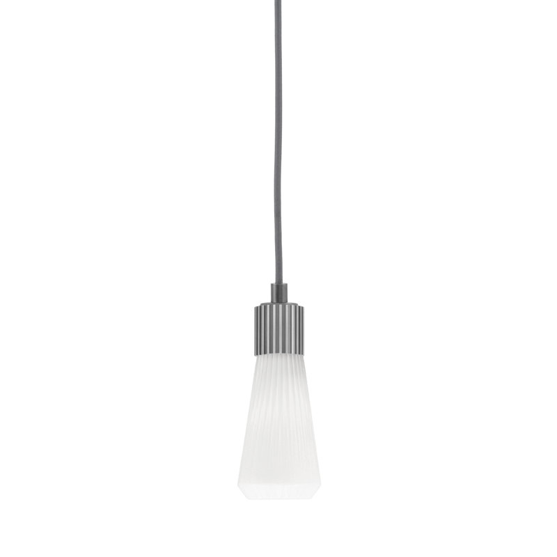 Mini-luminaire suspendu à cordon Everleigh illustré en finition graphite avec verre opale blanc nervuré de 4 po, Blanc