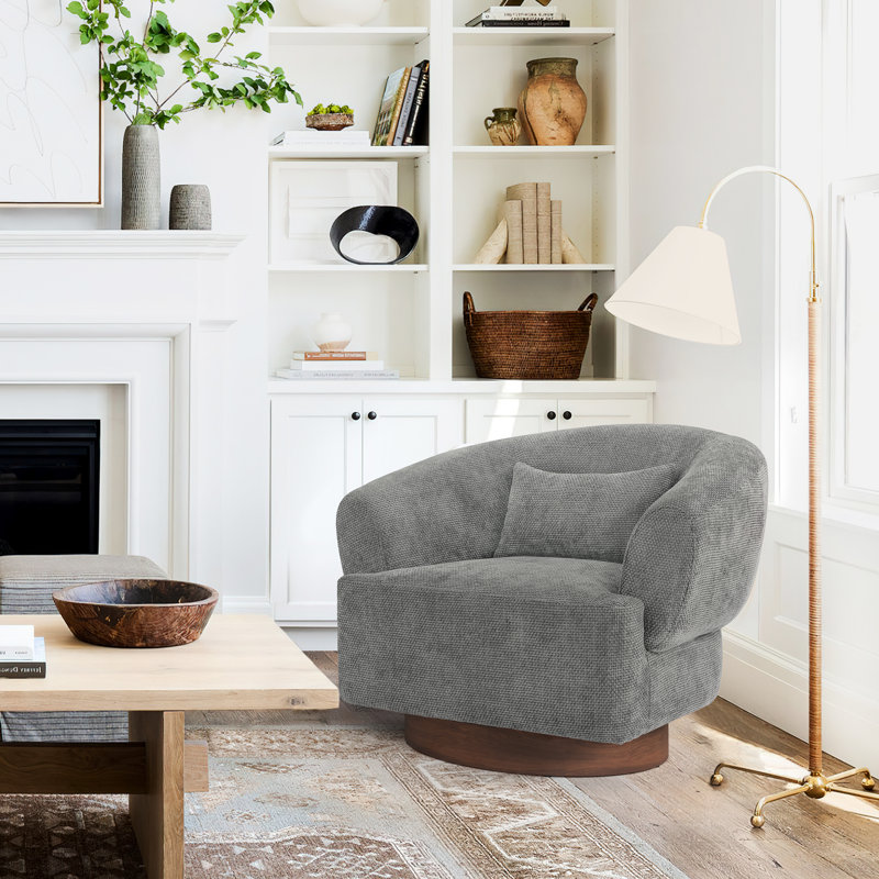 Fauteuil demi-tonneau pivotant de 37 po de largeur avec base en bois, Chenille gris moyen