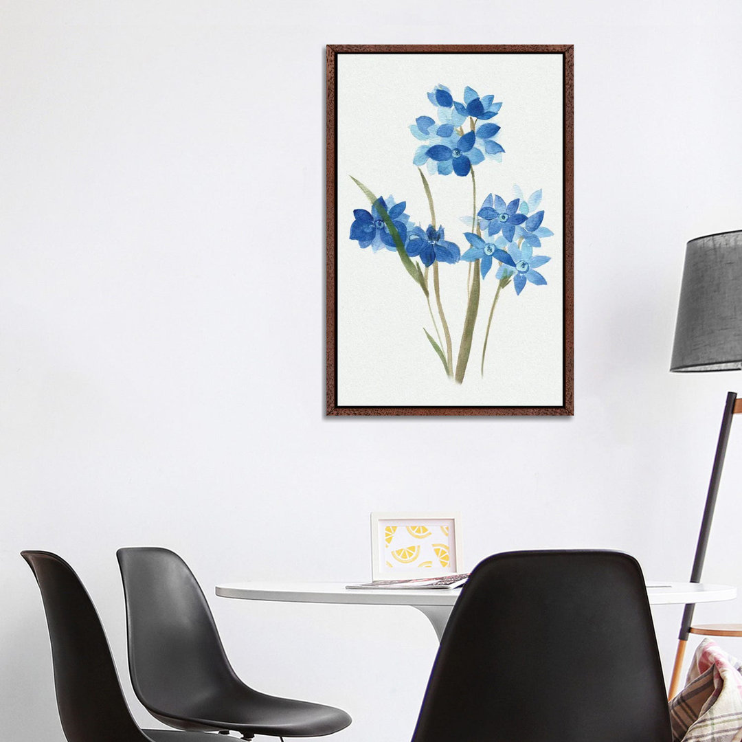 Blue Blossom Botanical I von Tava Studios - Galerie-verpackte Leinwand Giclée auf Leinwand