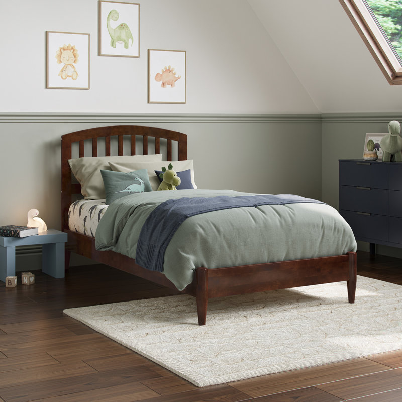 Lit plateforme en bois massif Audriel, Noyer, Simple