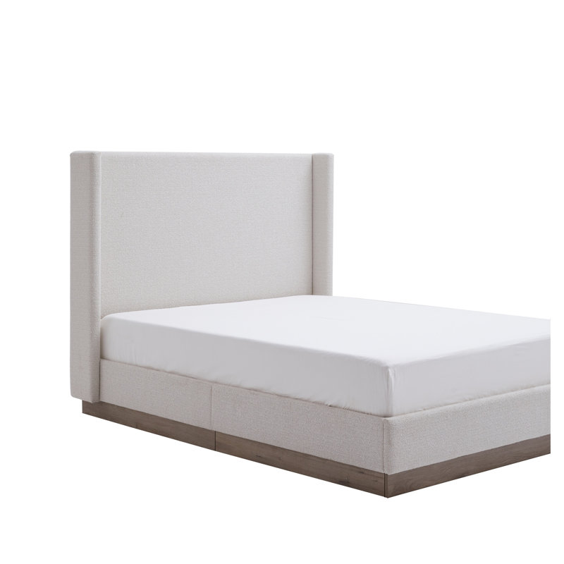 Très grand lit tapissier à oreilles Hale - Boucle blanc crème avec pieds en bois de noyer, sommier requis, Très grand