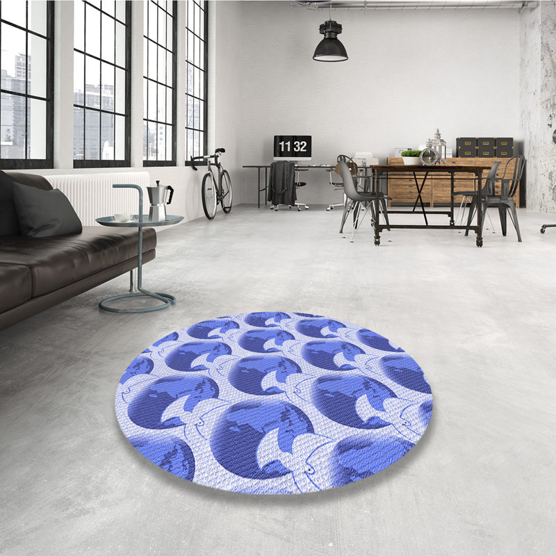 Indoor Rug, Round 3'