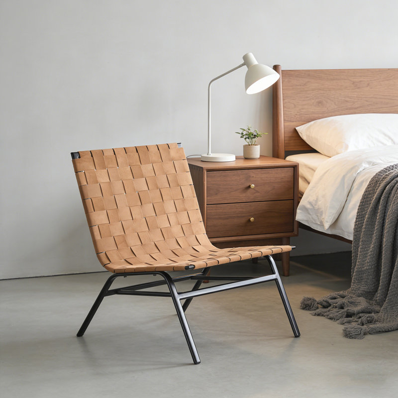 Fauteuil d'appoint en cuir brun tissé