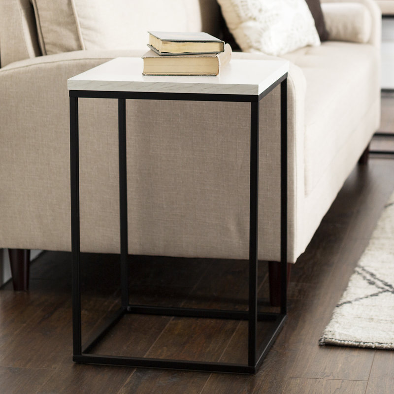 Table de bout cadrée