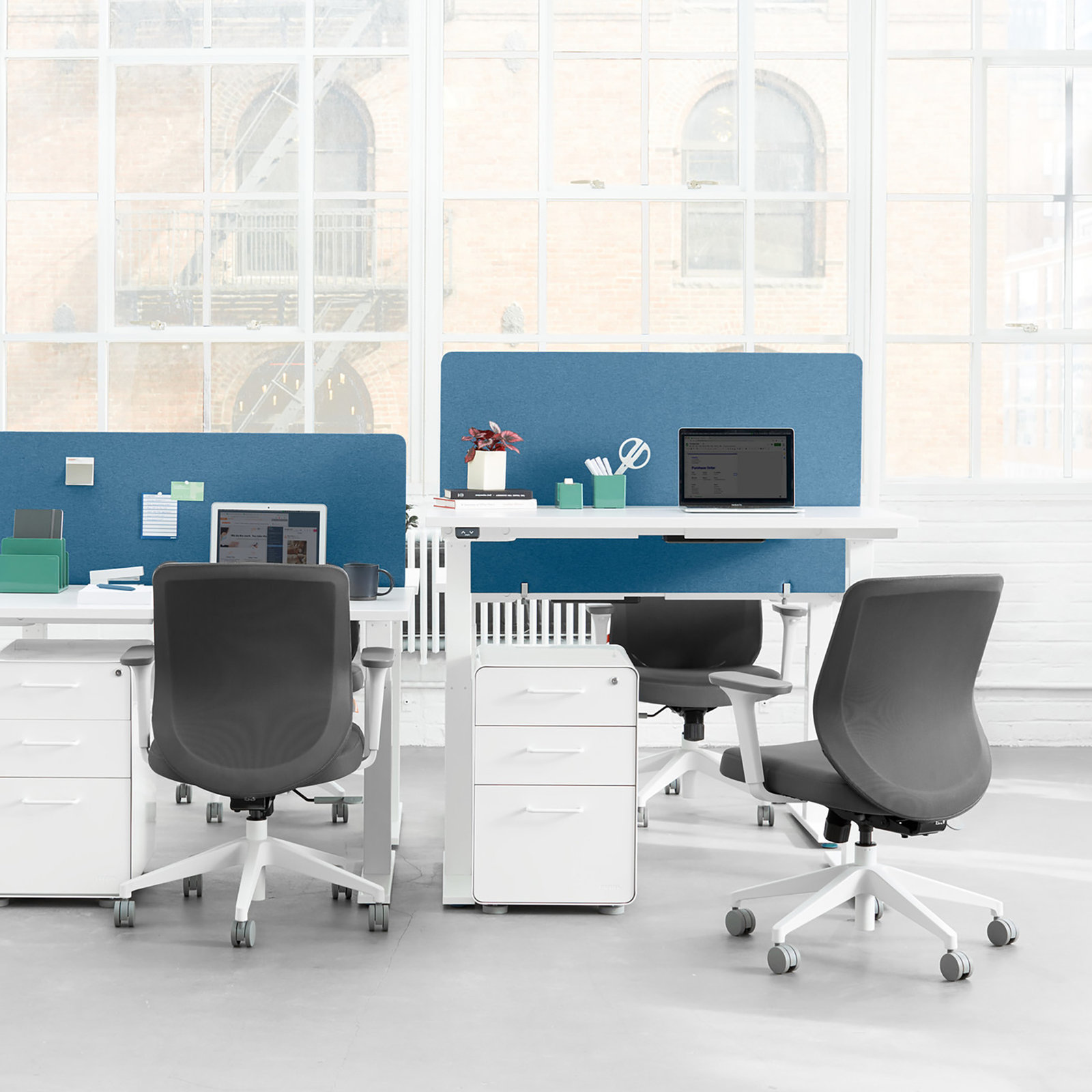 Series L 2S Adj Ht Sgl Desk, White, 48" H x 27" W x 57" D