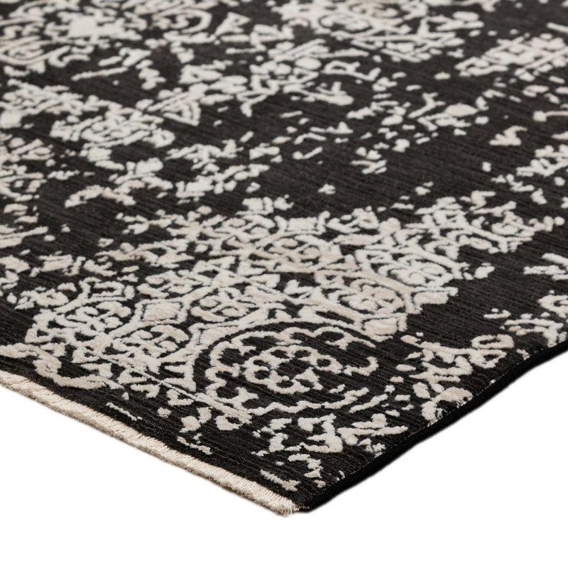 Hadiatou Oriental Indoor Rug, Rectangle 3'3" x 5'3"