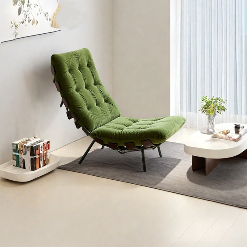 Fauteuil de loisir luxueux en velours clair et capitonné