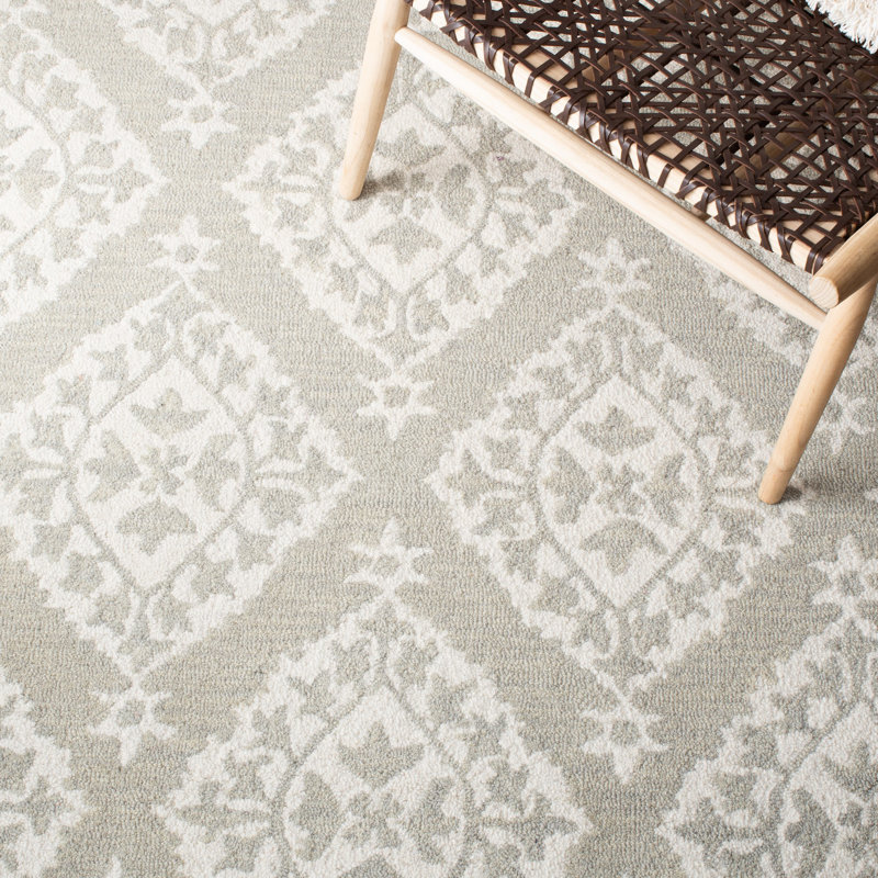 Salerna Micro-Loop Hand Tufted Wool Damask Rug, Rectangle 5' x 8'