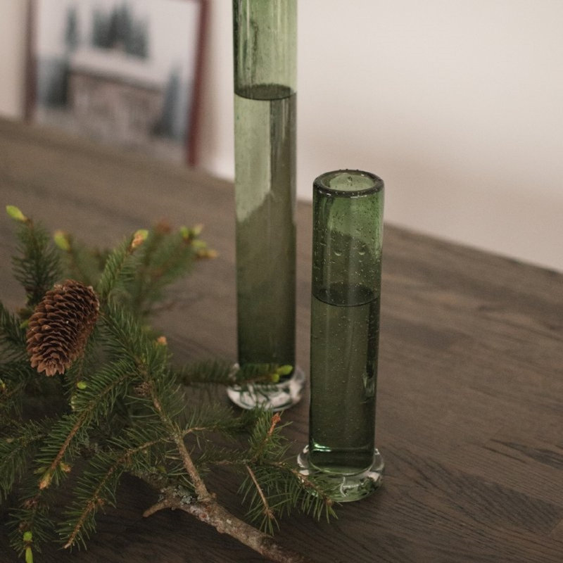 Grand vase haut - vert, H 9,84 po x l 1,76 po x P 2,76 po, Vert