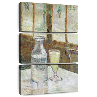 Table de café avec absinthe