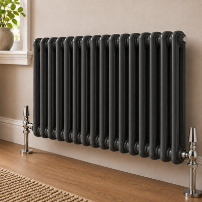 Uxbridge Horizontal Traditional Colosseum Radiator
