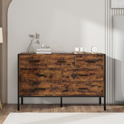 Commode en bois avec 7 tiroirs