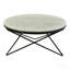 Table basse, plateau en marbre blanc avec base en fer noir complexe, design moderne glamour, idéal pour les espaces de vie chics