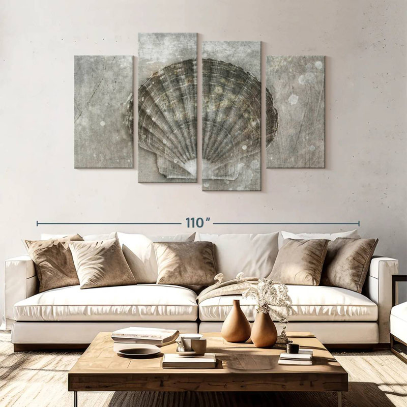 BW Scallop Seashell