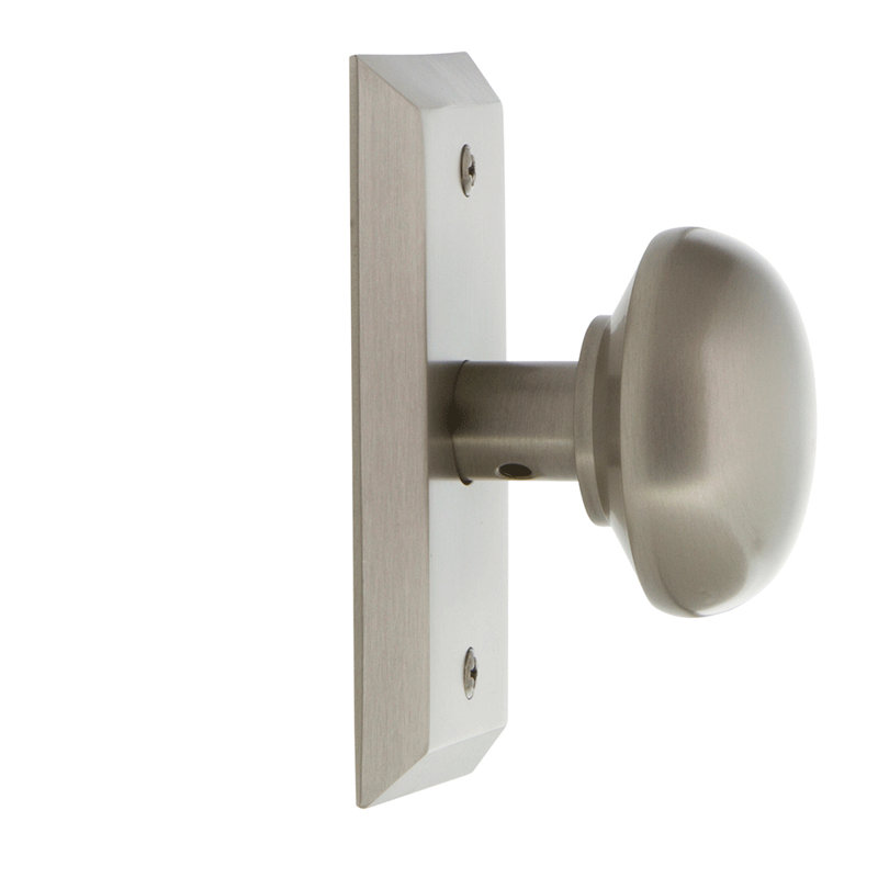 Studio Plate with New York Door Knob, Satin Nickel, 2-3/4"