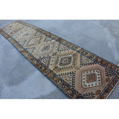 Tapis de couloir beige en laine à motif géométrique 3,1 x 13,0 pi