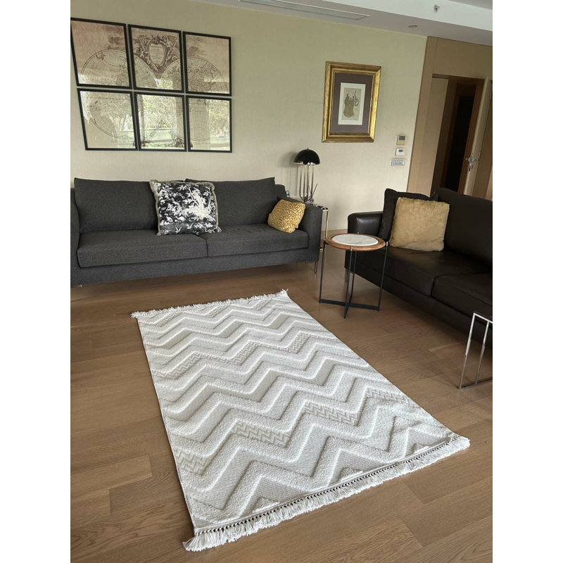 Tivan Indoor / Outdoor Rug, Runner 2'7" x 7'3"