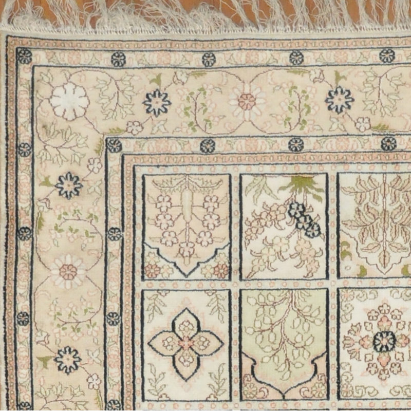 Debrango Silk Indoor Rug