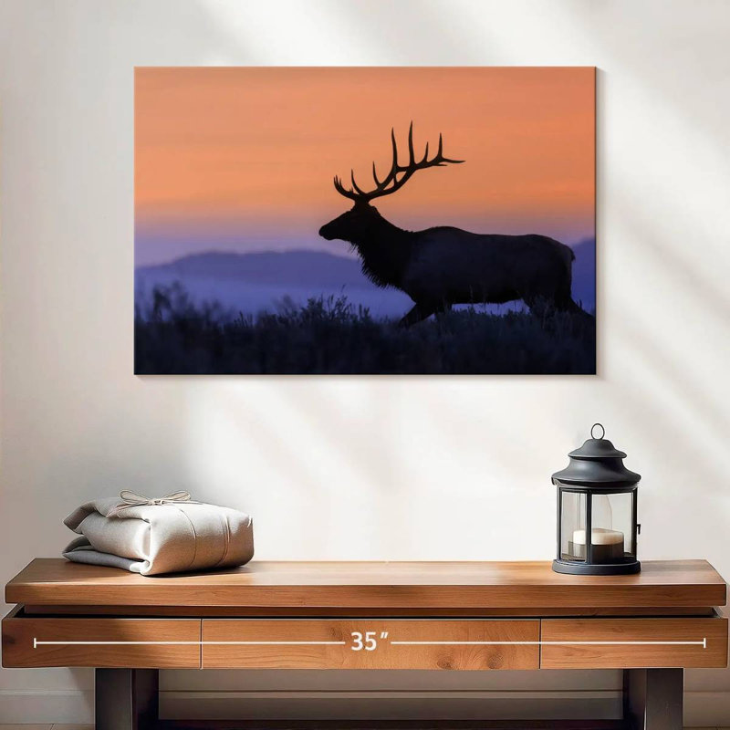 Wapiti brulé contre le coucher du soleil, H 16 po x l 24 po