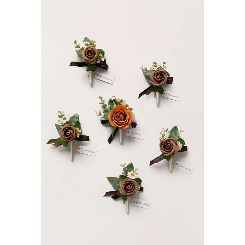 Boutonnières Ling's Moment en velours brun terre et orange brûlé pour mariage (lot de 6), Dune de sable et brun
