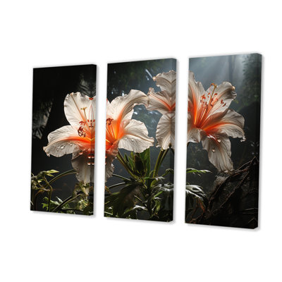 «Beautiful White Flower in Tropical Forest I», reproduction de toile tendue 3 pièces