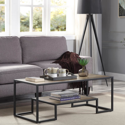 Table basse rectangulaire avec aspect chêne rustique et structure en métal noir, 1 tablette pour le rangement ouvert, bord supérieur en placage de papier pu épais de 15 mm, structure idéale et finitions, structure parfaite