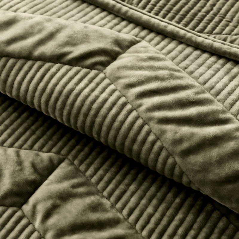 Olive Green King Velvet Quilt Set with Geometric Design