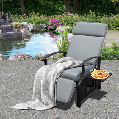Chaise longue d'extérieur réglable en métal pour fauteuil inclinable avec dossier rabattable, angle réglable, coussins amovibles, support 350 lb