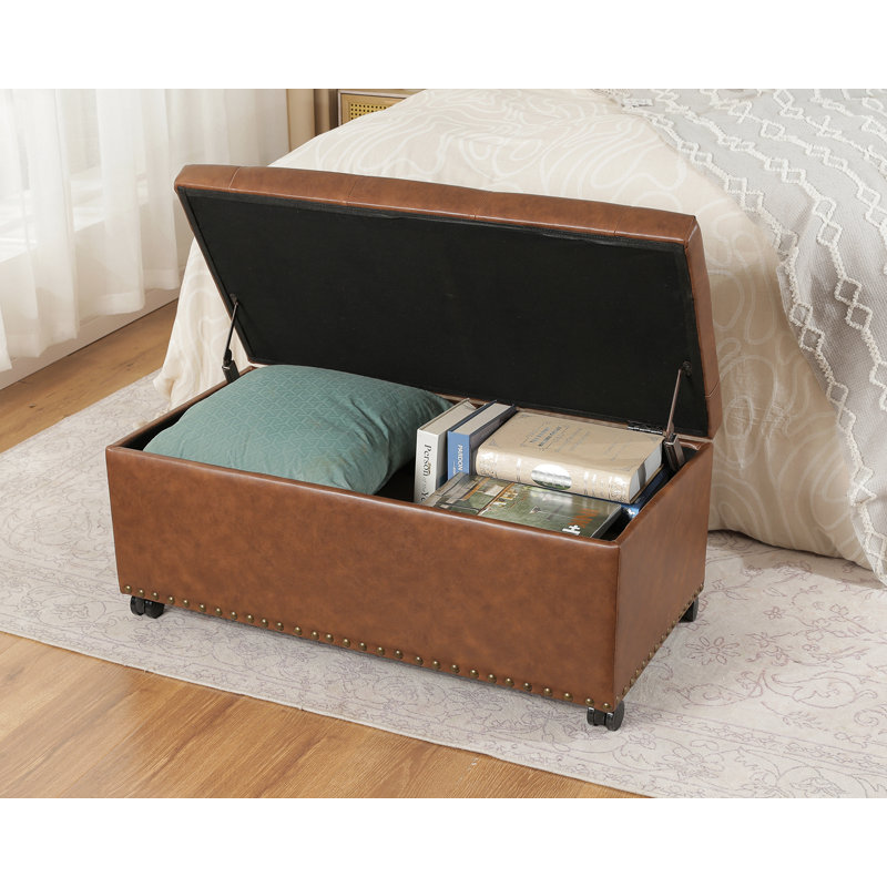 Banc repose-pieds de rangement rectangulaire en similicuir 35 po avec roulettes, Marron clair
