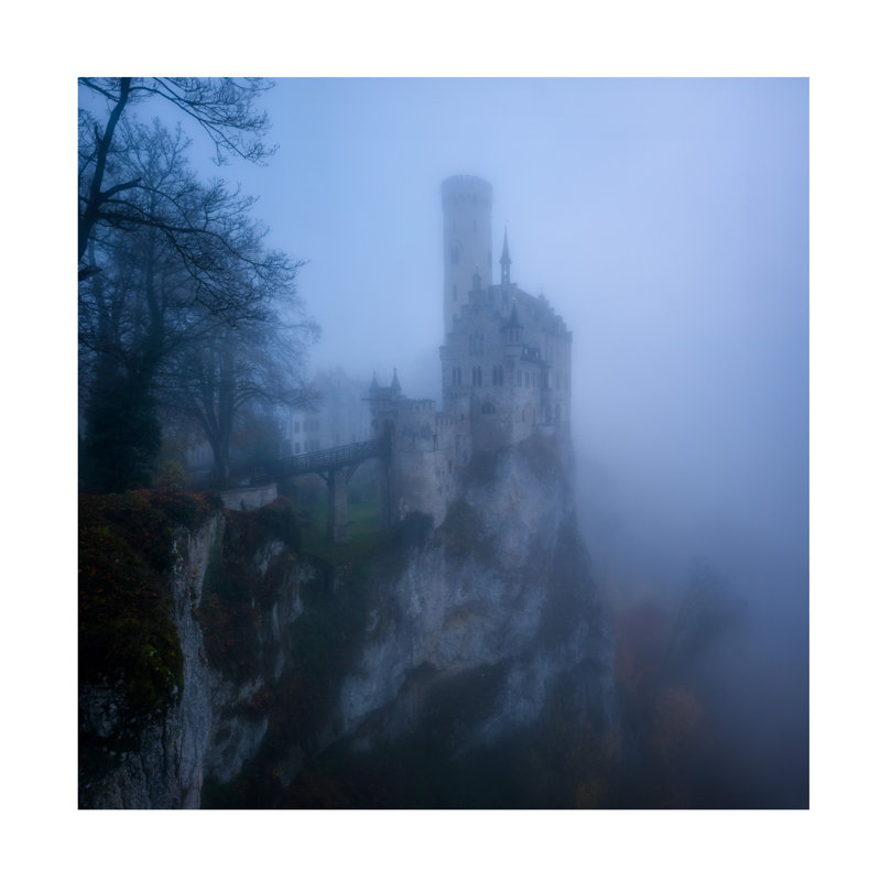 Art sur toile «Bachelor Daniel Gastager Castle in The Mist», H 14 po x l 14 po